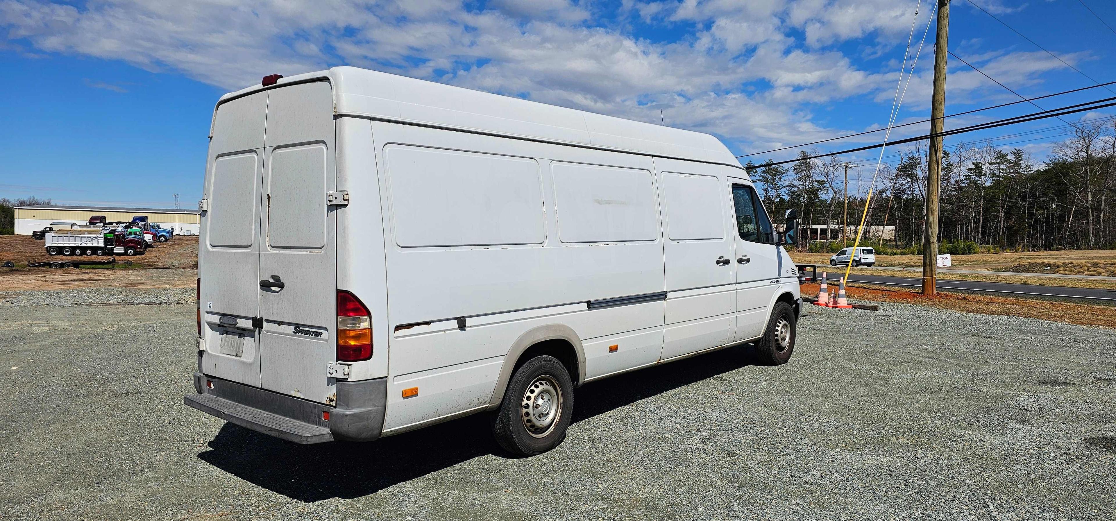 2005 Dodge/Freightliner Sprinter 2500 Van
