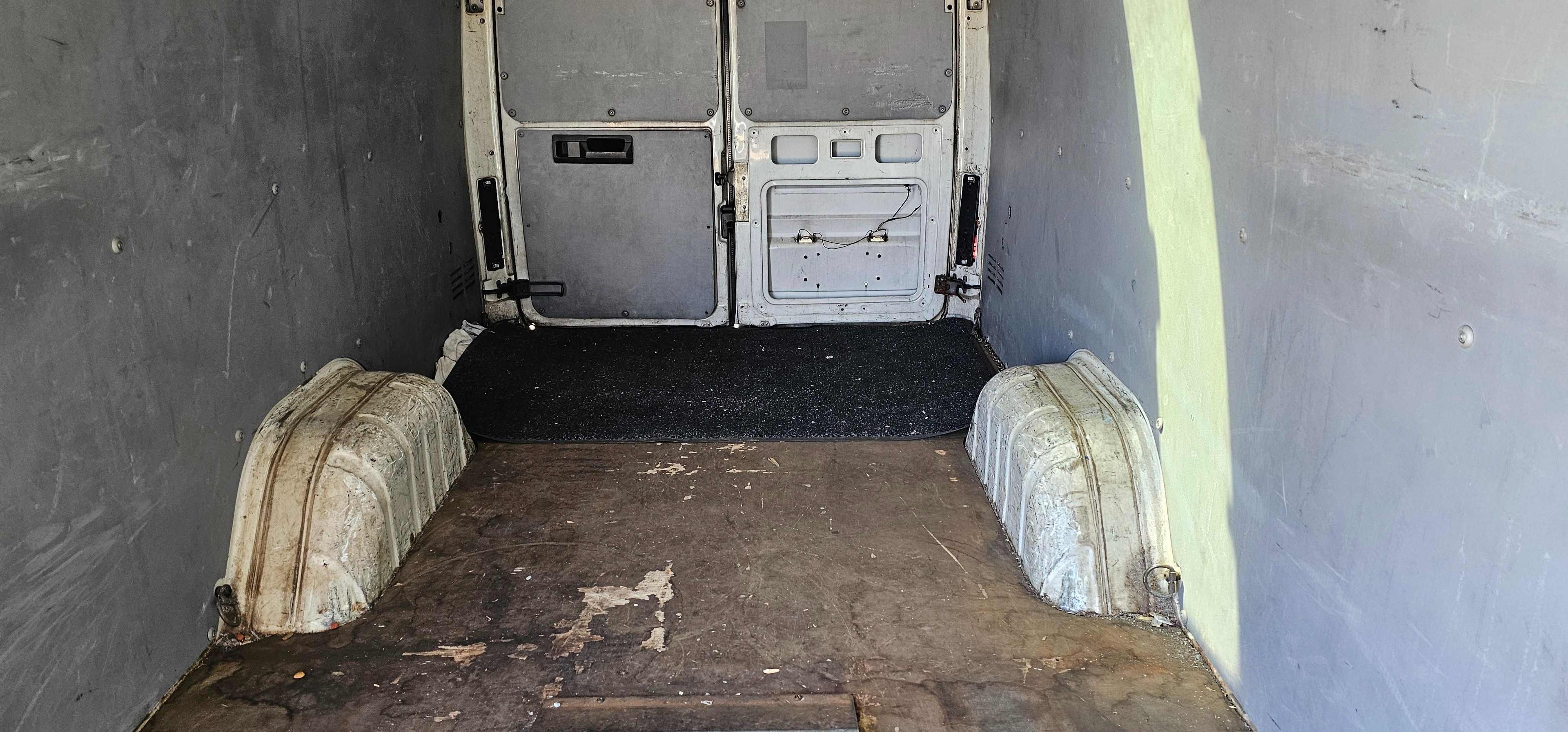 2005 Dodge/Freightliner Sprinter 2500 Van