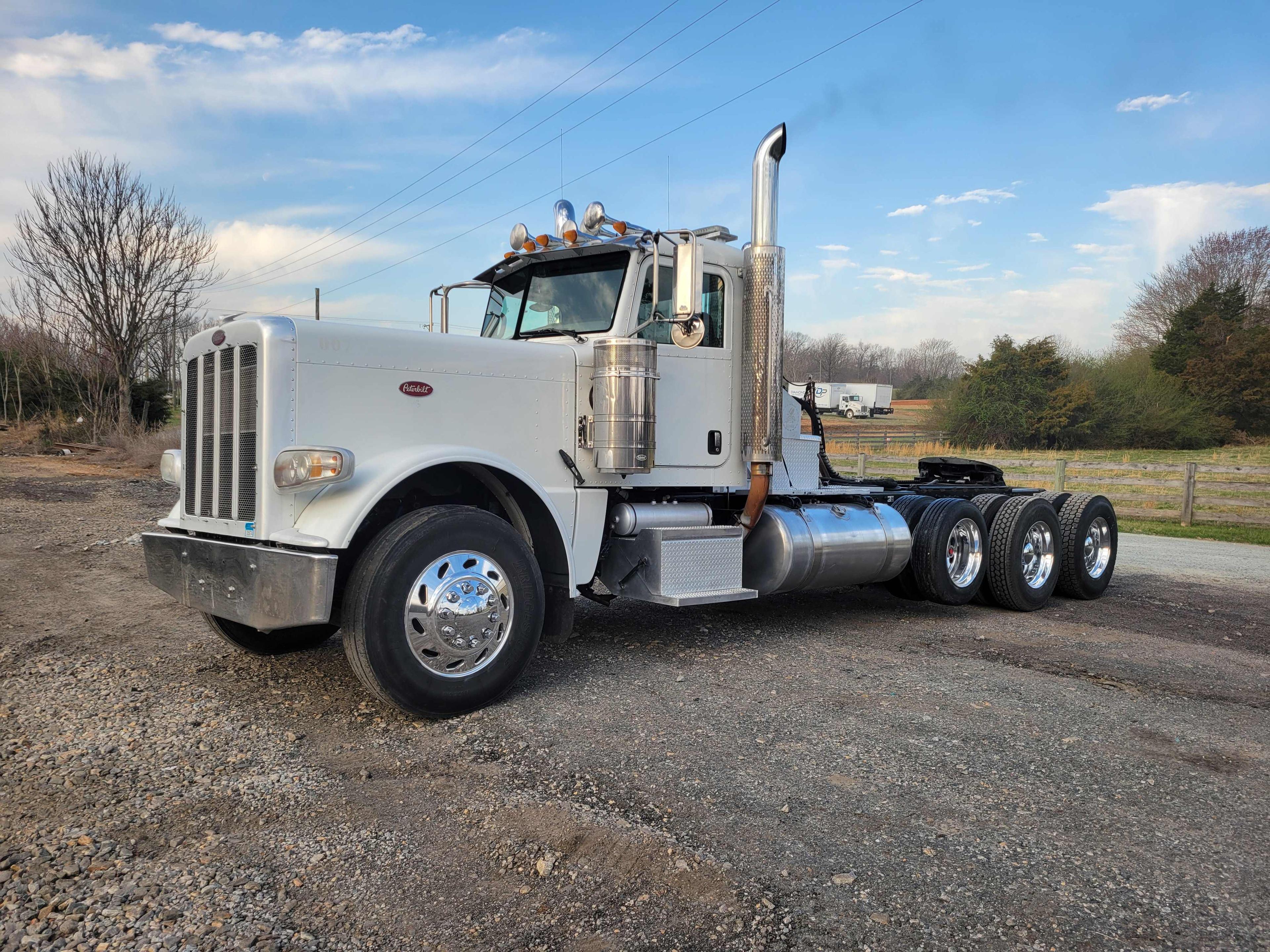 2012 Peterbilt 389 Heavy Haul Day Cab VIN: 1XPXP4EXXCD135800