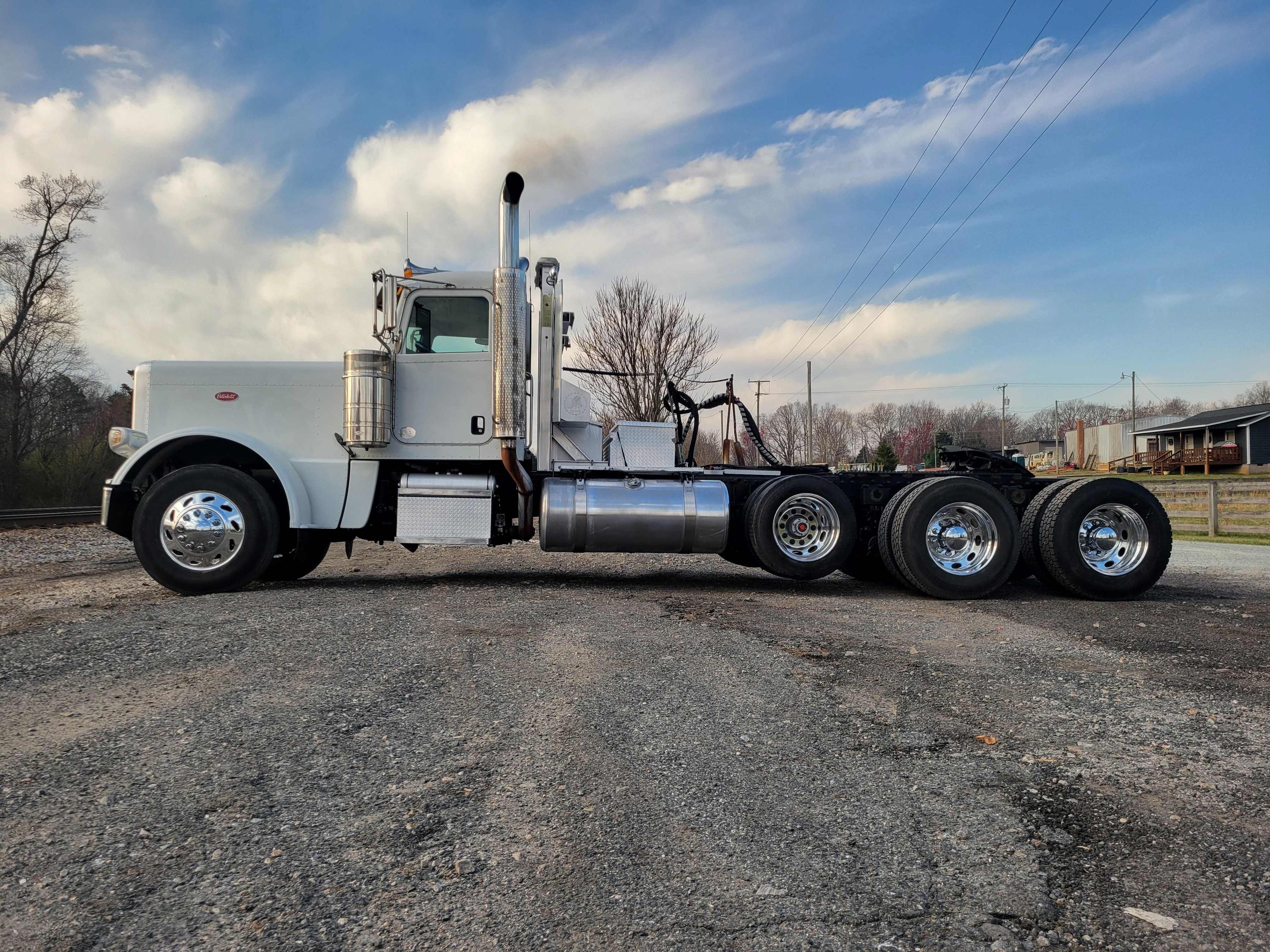 2012 Peterbilt 389 Heavy Haul Day Cab VIN: 1XPXP4EXXCD135800