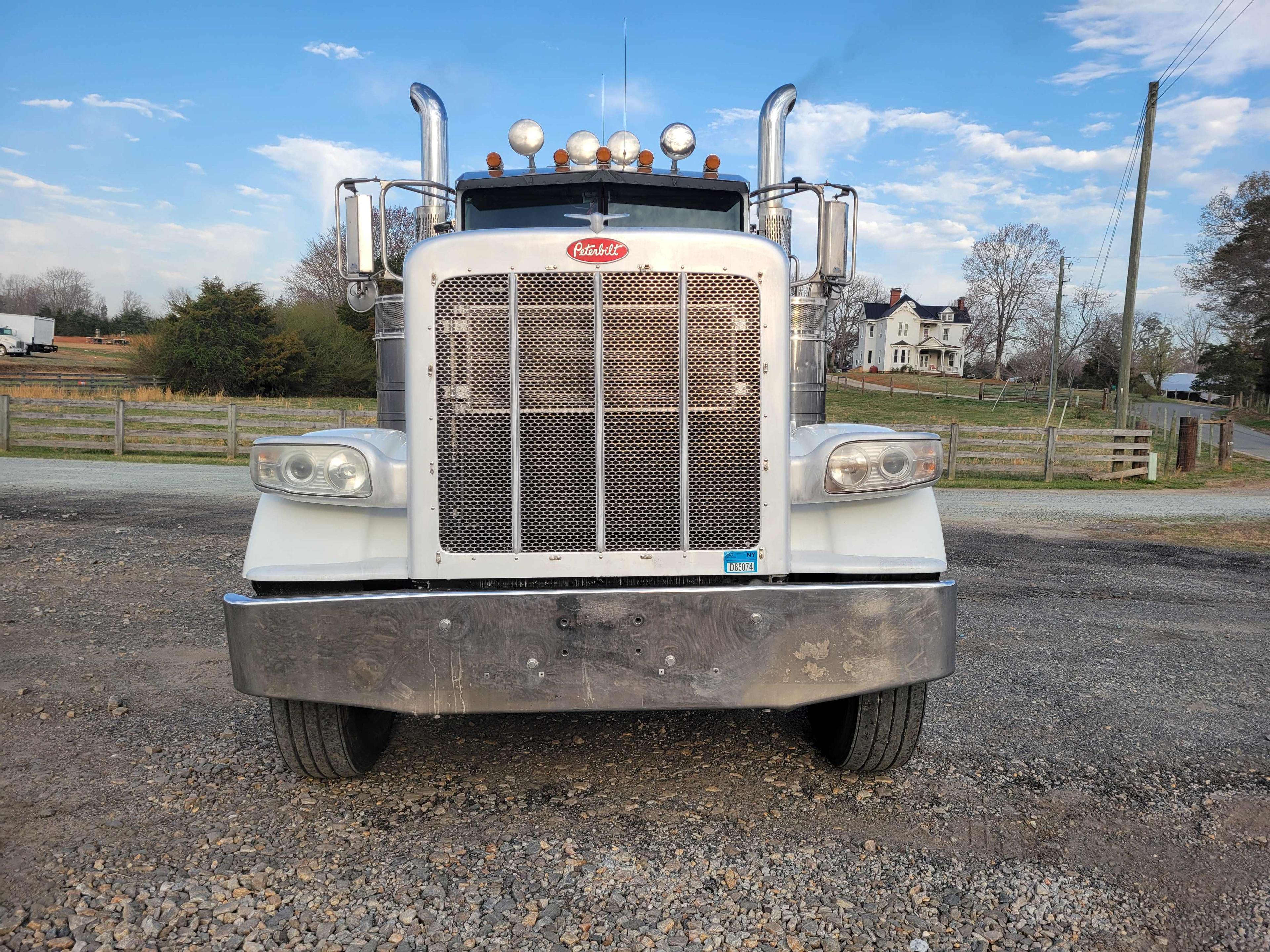 2012 Peterbilt 389 Heavy Haul Day Cab VIN: 1XPXP4EXXCD135800