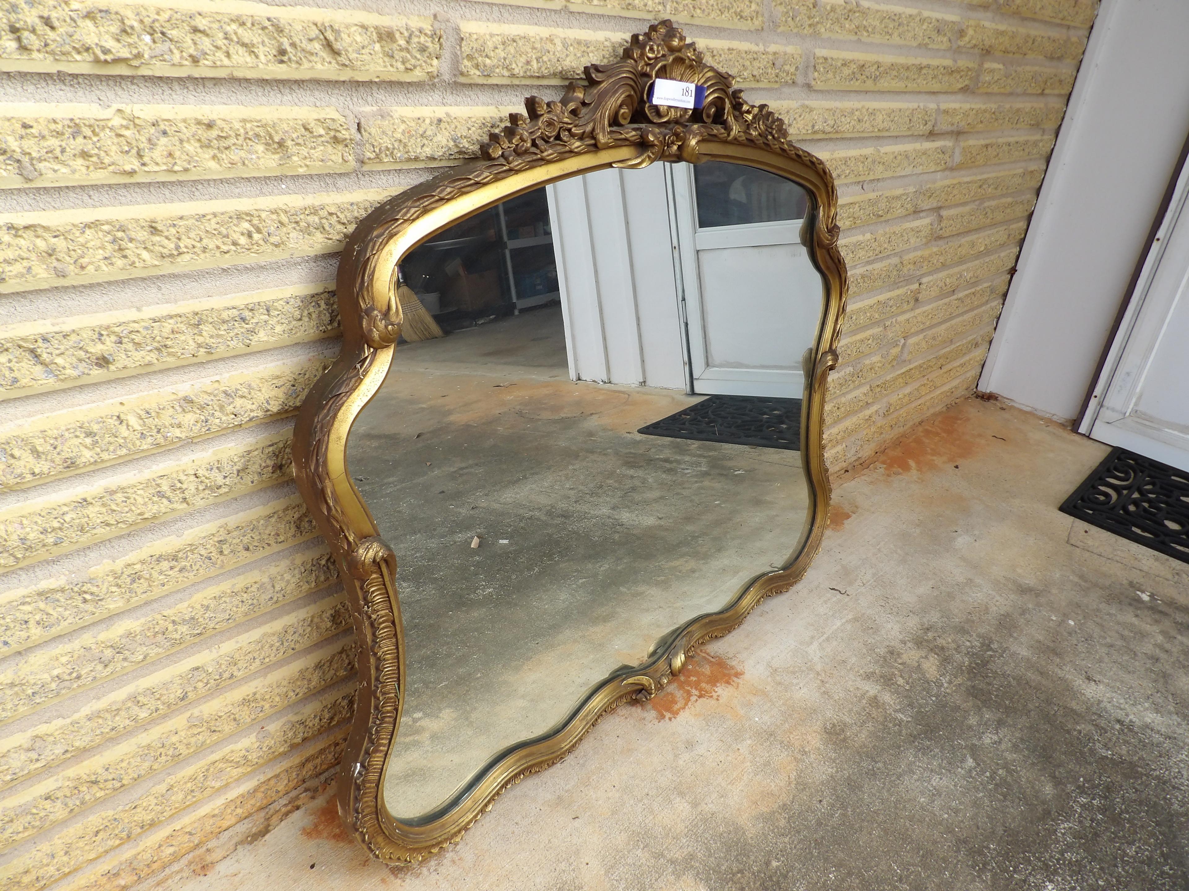 BEAUTIFUL VINTAGE MIRROR WITH WOODEN FRAME