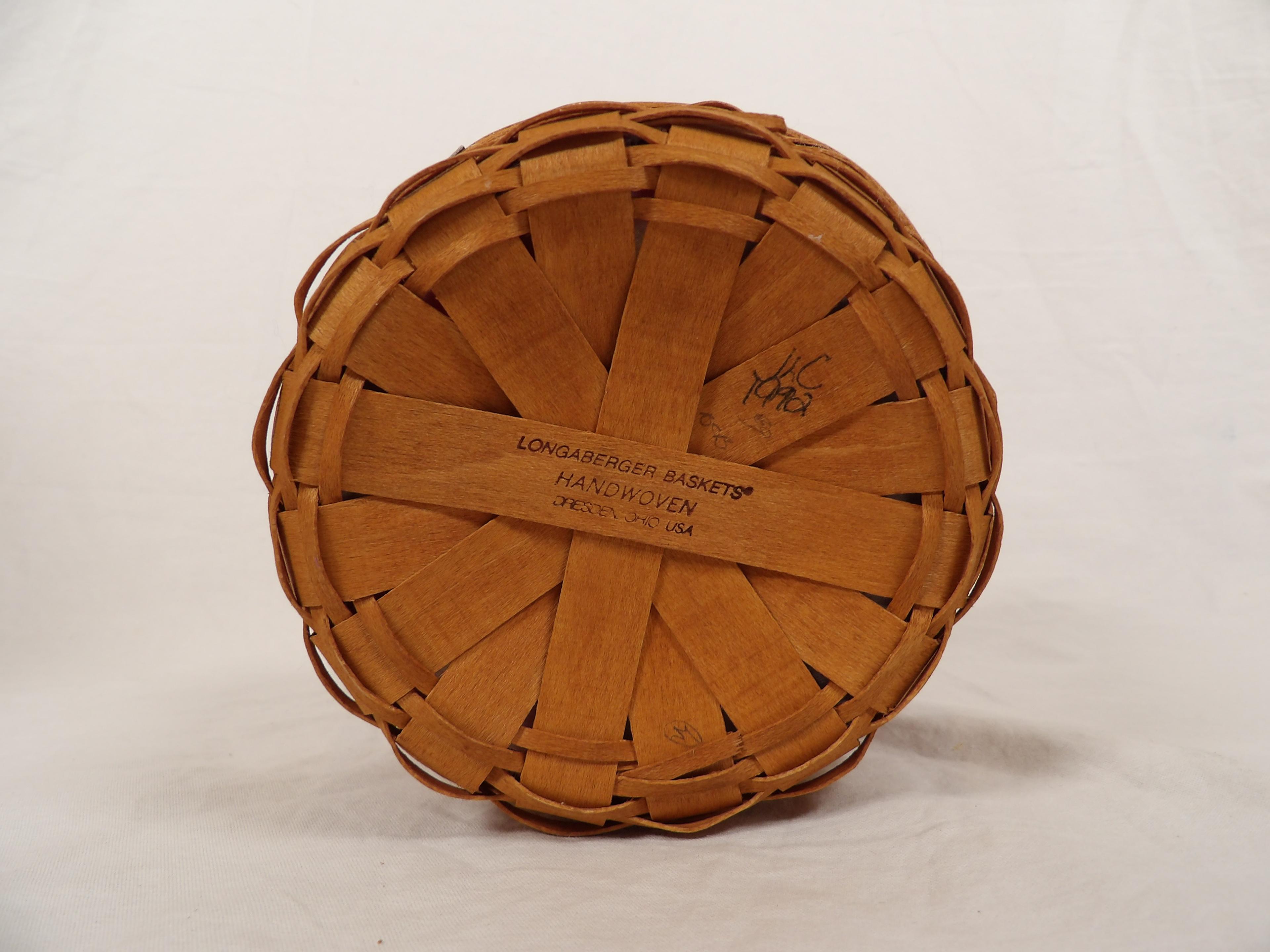 SMALL 1992 LONGABERGER "DISCOVERY BASKET 1492-1992"