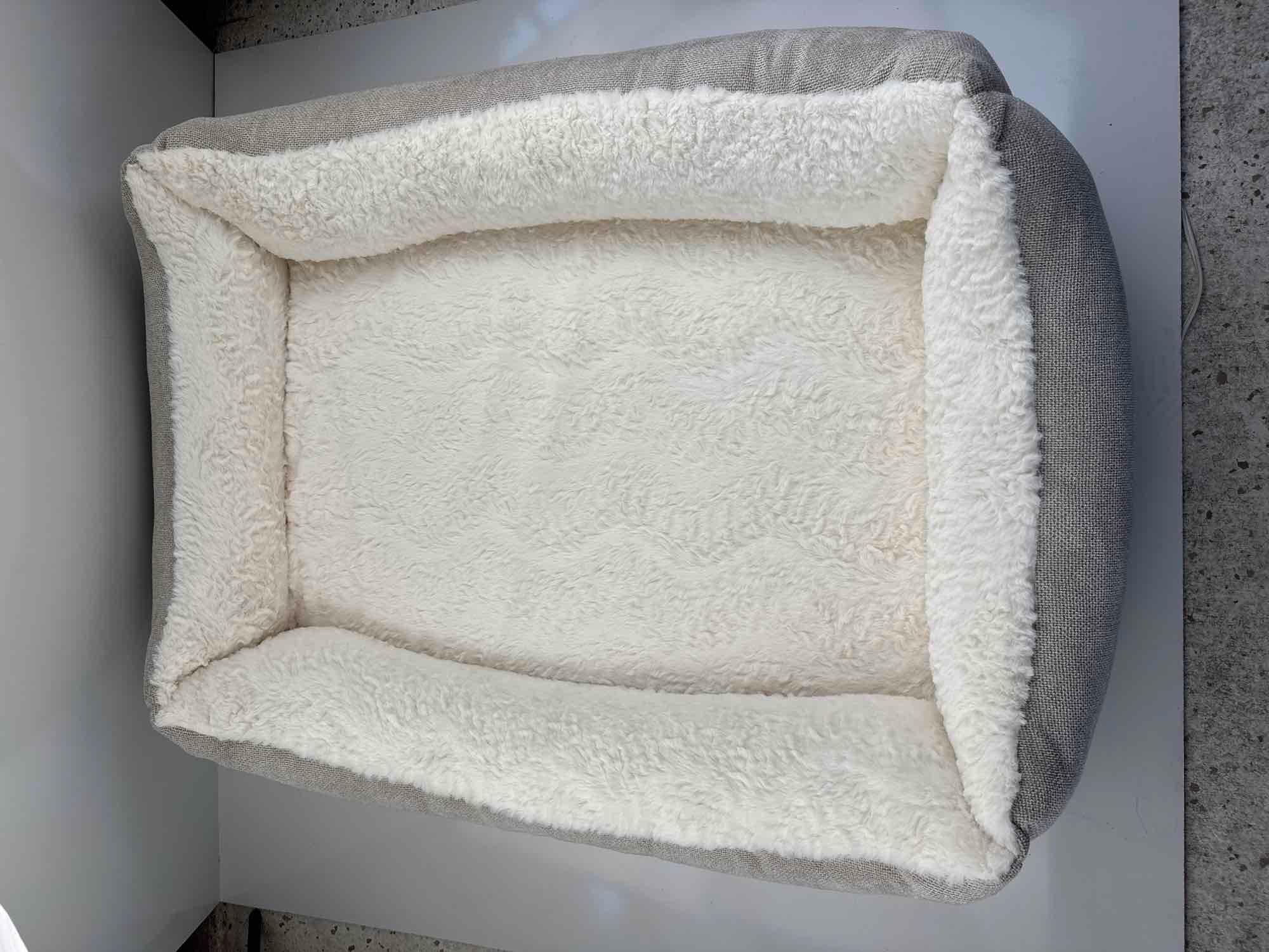 Kirkland Pinch Pleat 2 in 1 Pet Bed