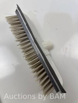 Window Cleaning Brush New with Pole