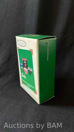 HALLMARK KEEPSAKE SHOPPING FOR SHOES BARBIE ORNAMENT 2002