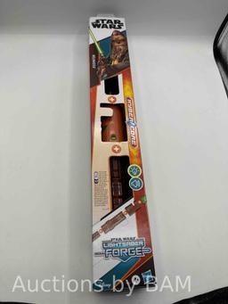 Star Wars Lightsaber Forge Kyber Core Kelnacca, Green Customizable Electronic Lightsaber