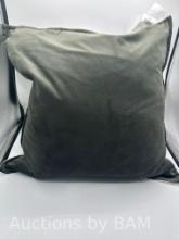 Brentwood Original Velvet Decor Pillow 22x22