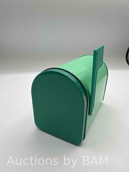 Valentines Day Green Tin Mailbox, by Way to Celebrate 5 inches