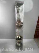 Shatter Resistant Ornaments Decorations 6 Pieces
