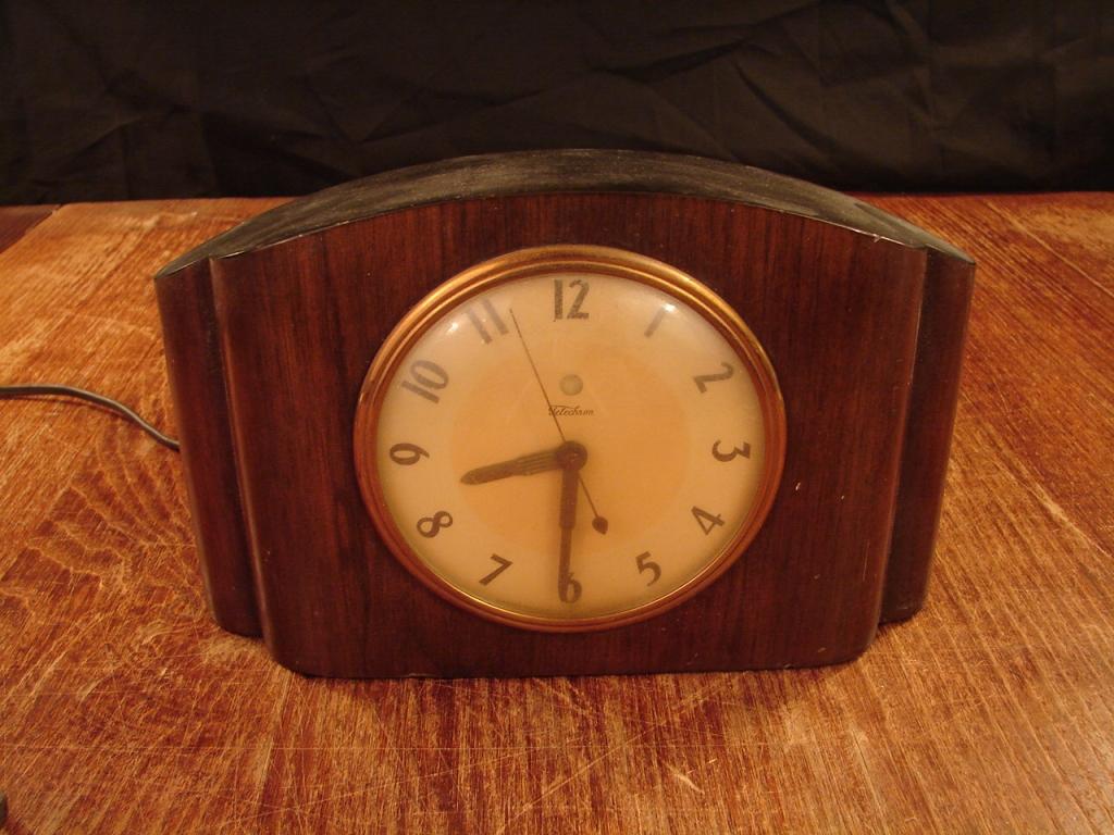 Vintage Warren Techron mantle clock