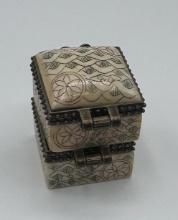 Vintage Carved Chinese Trinket