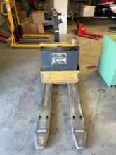 Caterpillar NPP40 24V Electric Pallet Jack & Charger