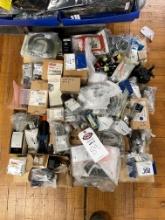 Pallet Lot of Assorted Hydraulic and Pneumatic Valves, Fittings, Etc.