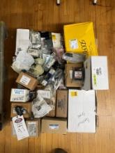 Pallet Lot of Assorted Hydraulic and Pneumatic Valves, Fittings, Etc.