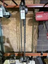 Cyclone 1 Ton Chain Hoist