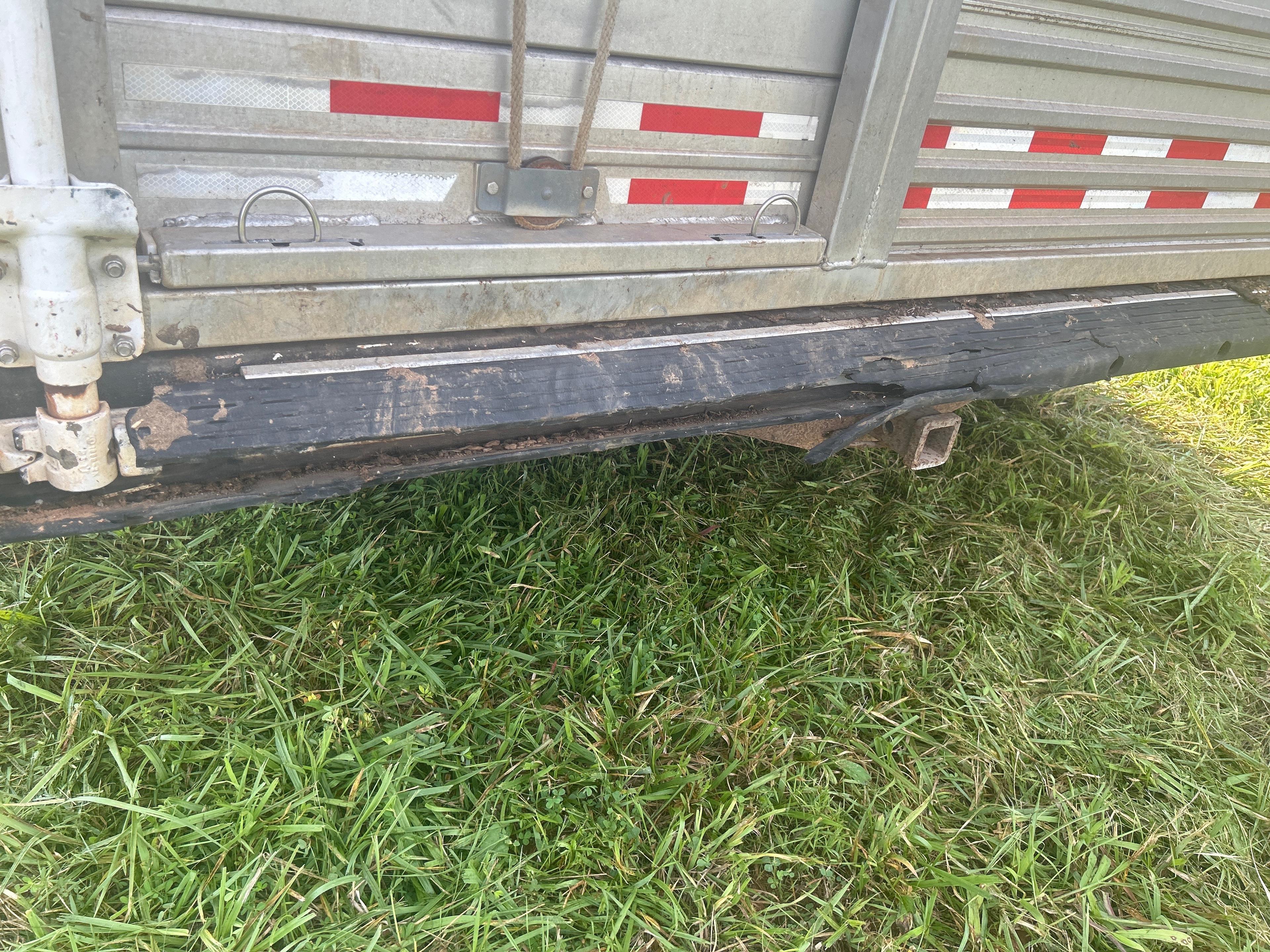 2006 Sundowner Stock Trailer 7â€™W x 7â€™H x 20â€™L