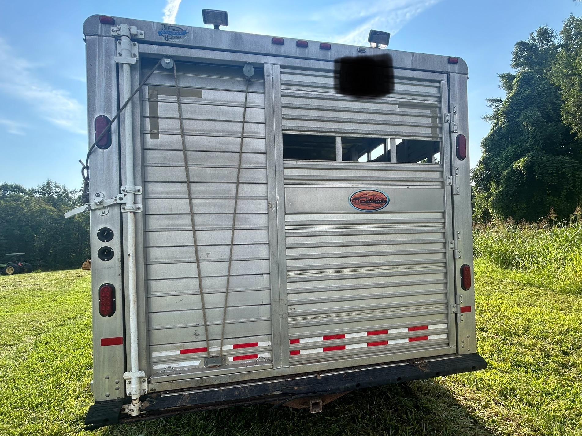 2006 Sundowner Stock Trailer 7â€™W x 7â€™H x 20â€™L