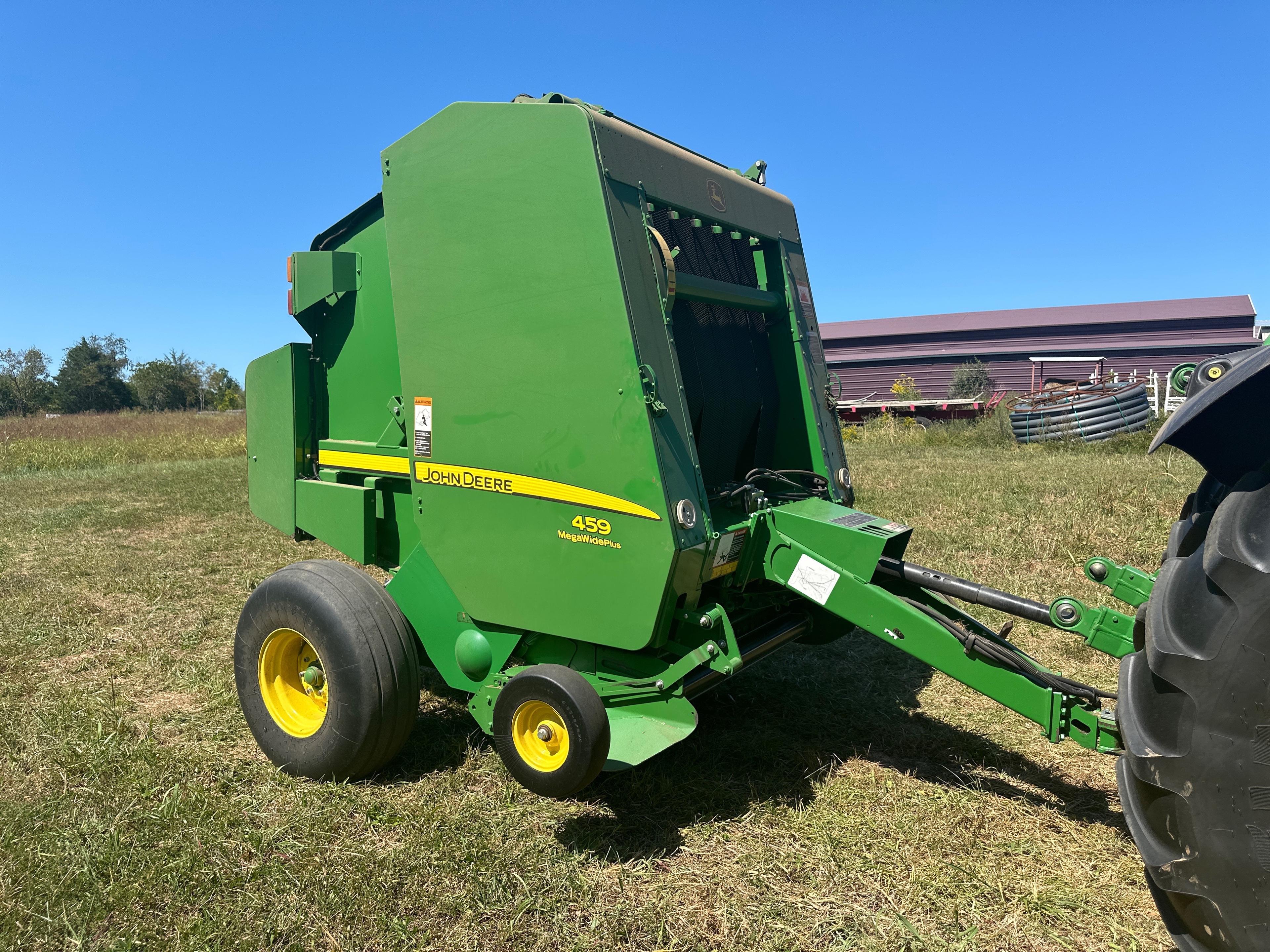 John Deere 459 Round baler
