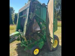 John Deere 459 Round baler