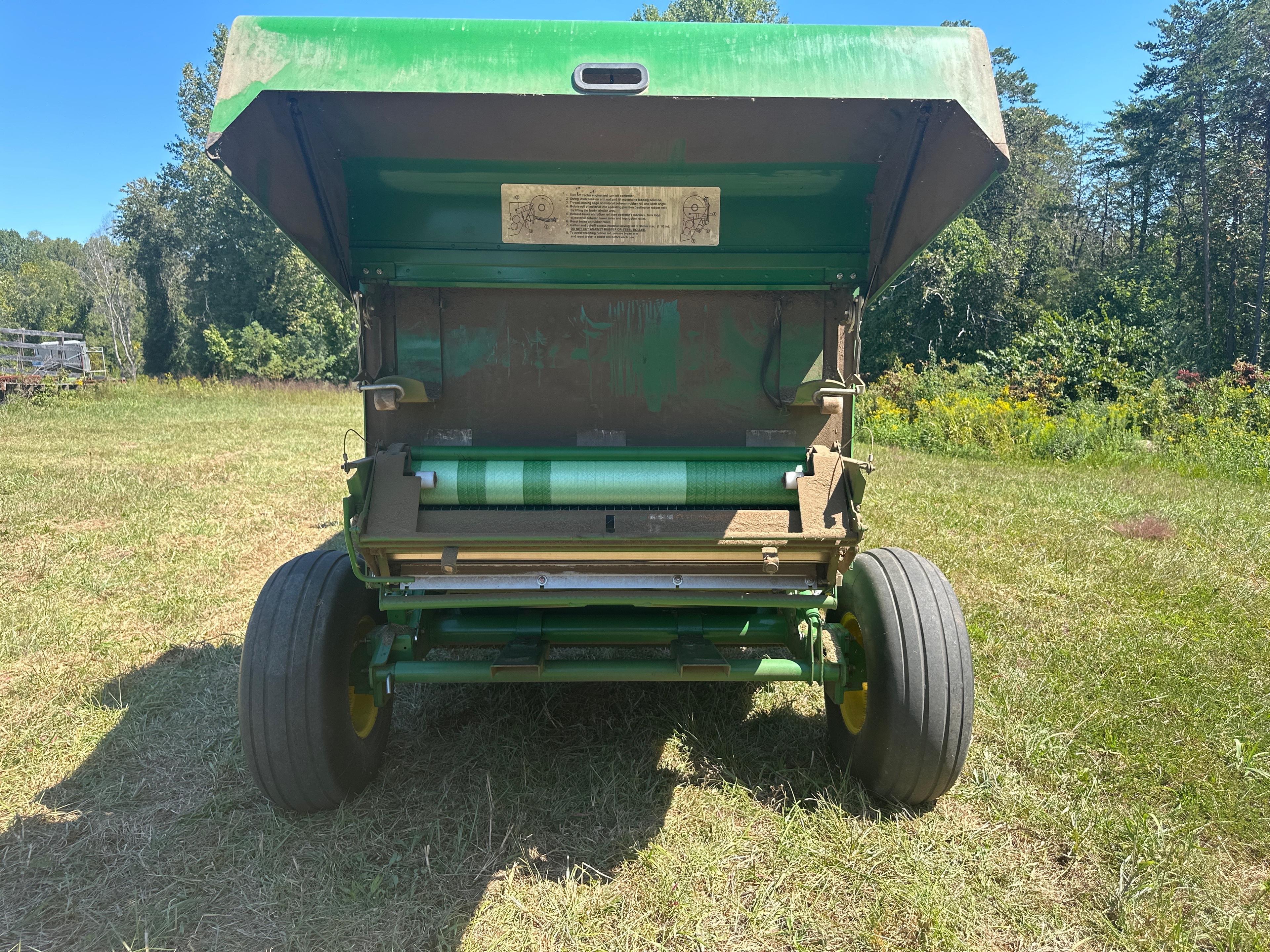 John Deere 459 Round baler