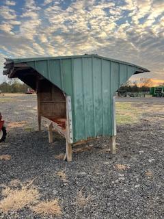 MINERAL FEEDER
