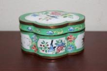 A Chinese Enamel Box