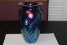 An Eickholt Art Glass Vase - Irredesent