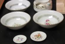 Lot of 6 Japanese Dishes