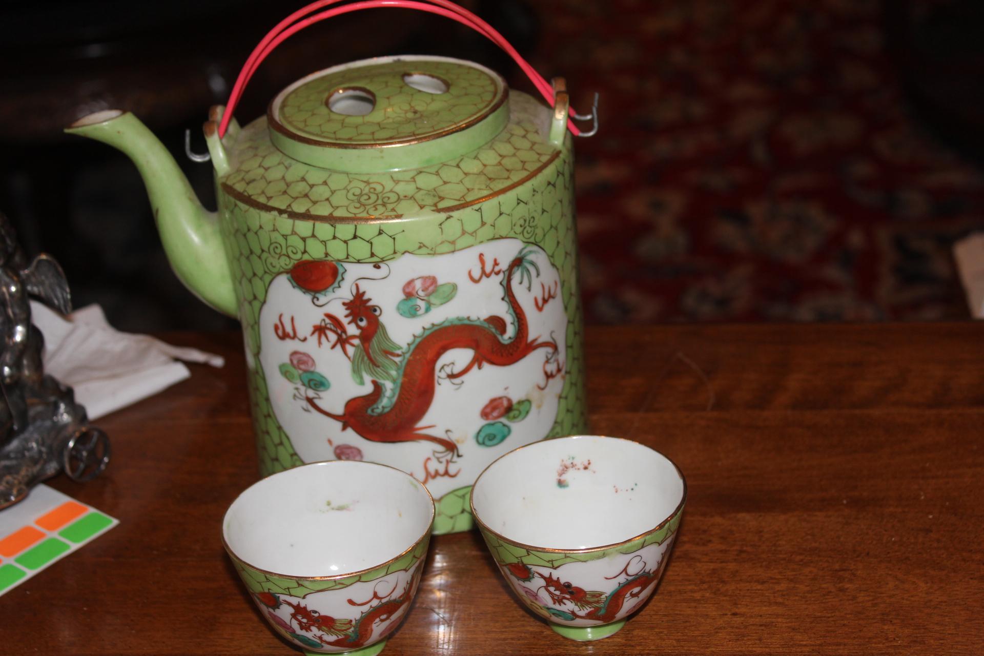 Chinese Vintage Dragon and Phoenix Teapot