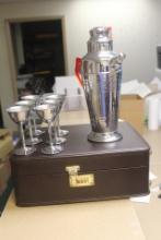Deco Lucite Handle Shaker