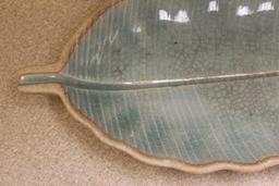 Ceramic leaf bowl