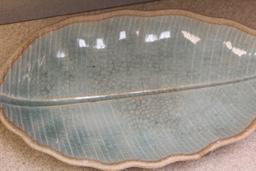 Ceramic leaf bowl