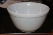 Vintage Pyrex Bowl