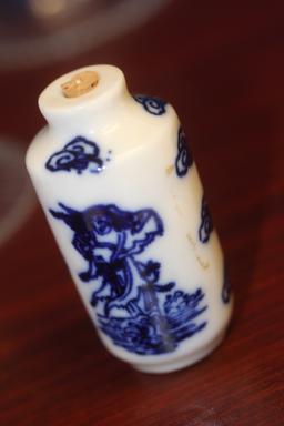 A Vintage Chinese Blue And White Snuff Bottle