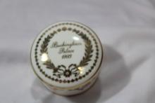 A Buckingham Palace Souvenir Ceramic Trinket Box