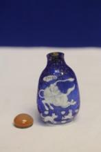 Gold Speckle Overlay Glass Snuff Bottle