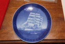 Royal Copenhagen Denmark 1961 Plate