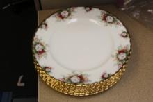 Set of 8 Royal Albert Dinner Plates