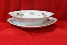 A Lot of 2 Japanese Porcelain