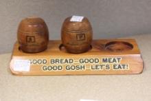 Wooden salt and pepper shaker
