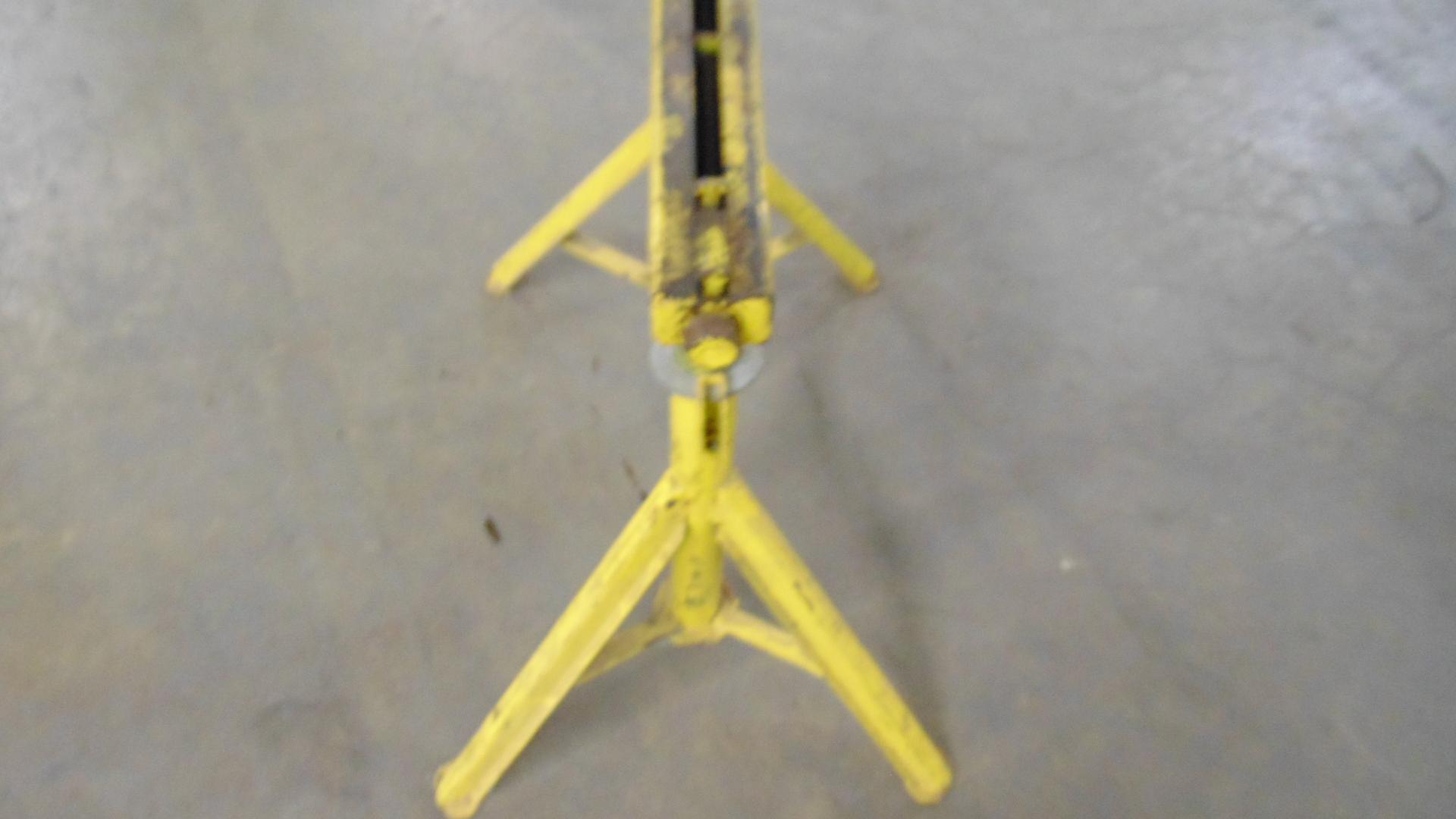 Sumner Pro-roll Lifter