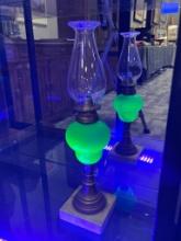 MID-19TH CENTURY URANIUM GLASS VICTORIAN ERA OIL LAMP WITH BRASS PEDESTAL AND SQUARE STONE BASE