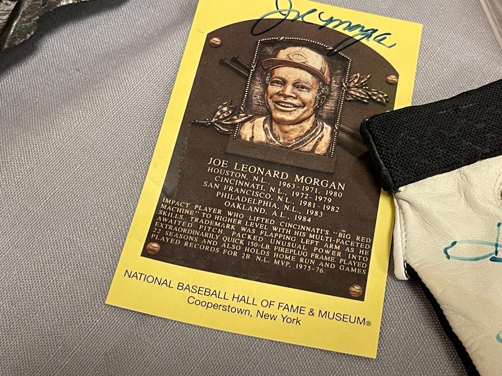 HALL OF FAMER JOE MORGAN AUTOGRAPHED BASEBALL MEMORBILLIA AUTOGRAPHED BASEBALL, BASEBALL GLOVE, AND