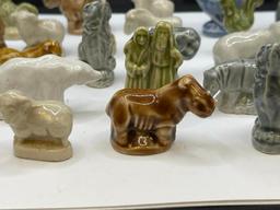 27 VINTAGE WADE CERAMICS MINIATURE FIGURES