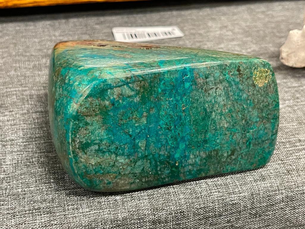 CHRYSOCOLLA TURQUOISE CUPRITE GEOLOGICAL SPECIMEN MINED IN RAY MINE, ARIZONA