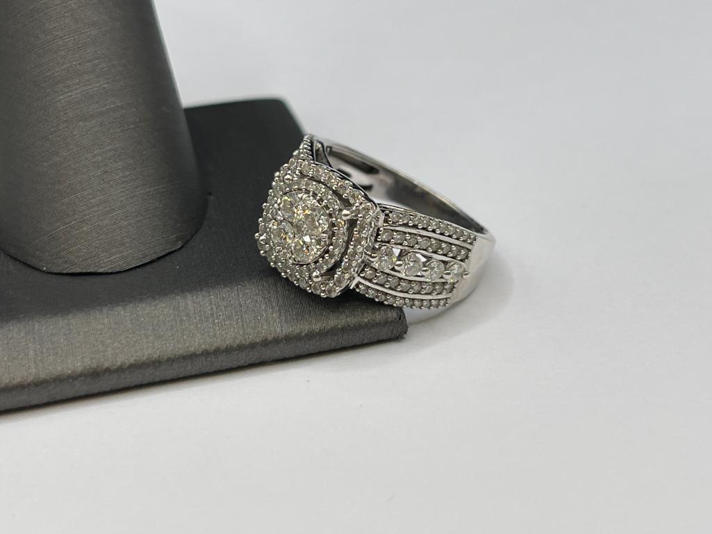 10K WHITE GOLD DIAMOND CLUSTER ENAGEMENT RING