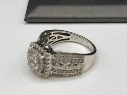 10K WHITE GOLD DIAMOND CLUSTER ENAGEMENT RING