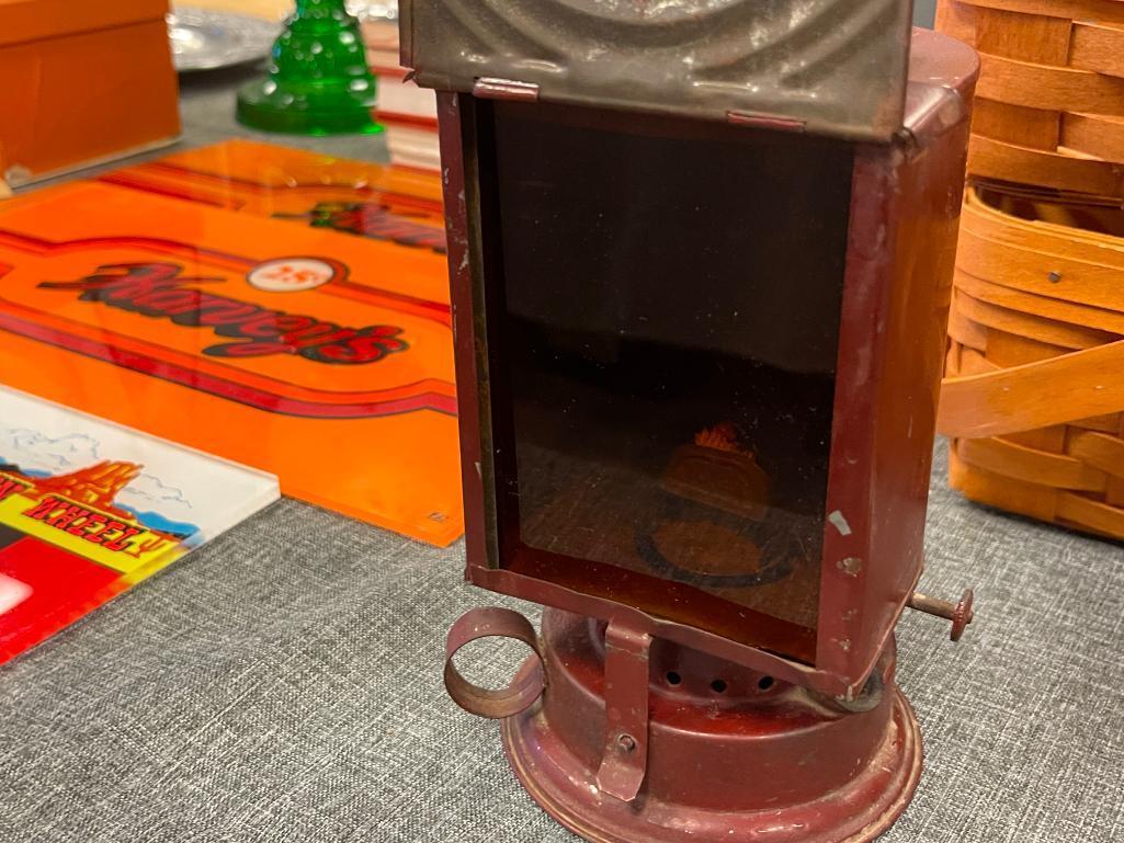 VINTAGE KODAK DARKROOM SAFELIGHT OIL WICK ILLUMINATION LANTERN