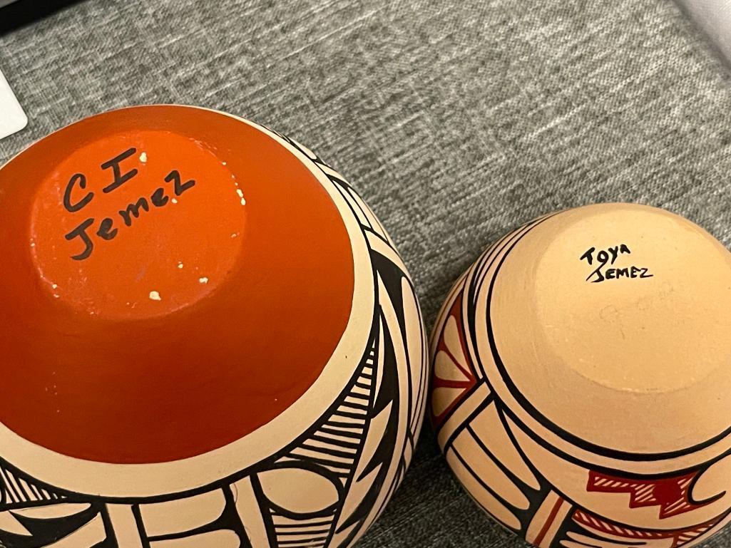 JEMEZ NATVE AMERICAN AND OAXACA MEXICO POTTERY BOWLS NEW MEXICO POTTERY BOWLS SIGNED ON BOTTOM